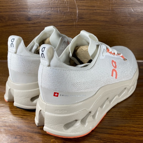 On Cloudsurfer Max women’s shoe size 9.5 - Picture 2 of 11